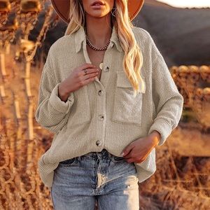 NWOT Beige knitted button down shacket ♥️